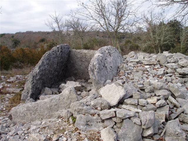 dolmen-labeaume-02