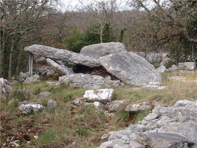 dolmen-labeaume-06
